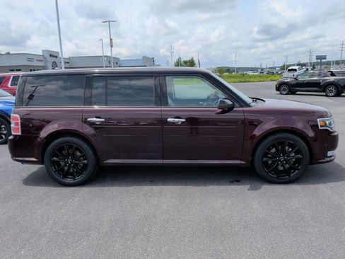 Used 2019 Ford Flex Limited w/ Equipment Group 301A AWD/4WD image 9