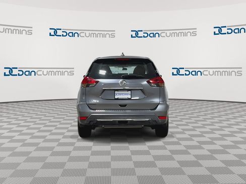 Used 2018 Nissan Rogue S AWD/4WD image 7