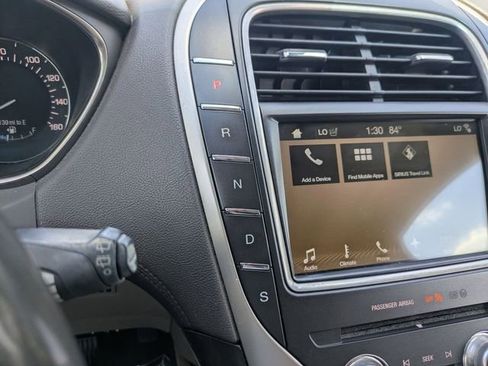 Used 2018 Lincoln MKX Reserve w/ Lincoln MKX Climate Package FWD image 17