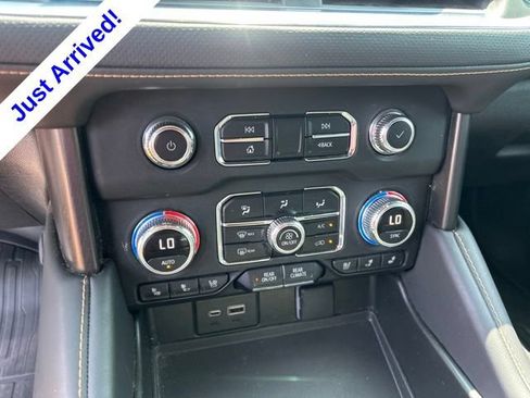 Used 2023 GMC Yukon XL AT4 w/ AT4 Premium Plus Package AWD/4WD image 26