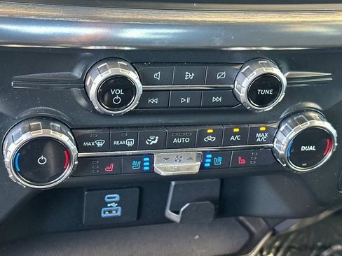 Used 2022 Ford F150 Lariat w/ Equipment Group 501A Mid AWD/4WD image 23