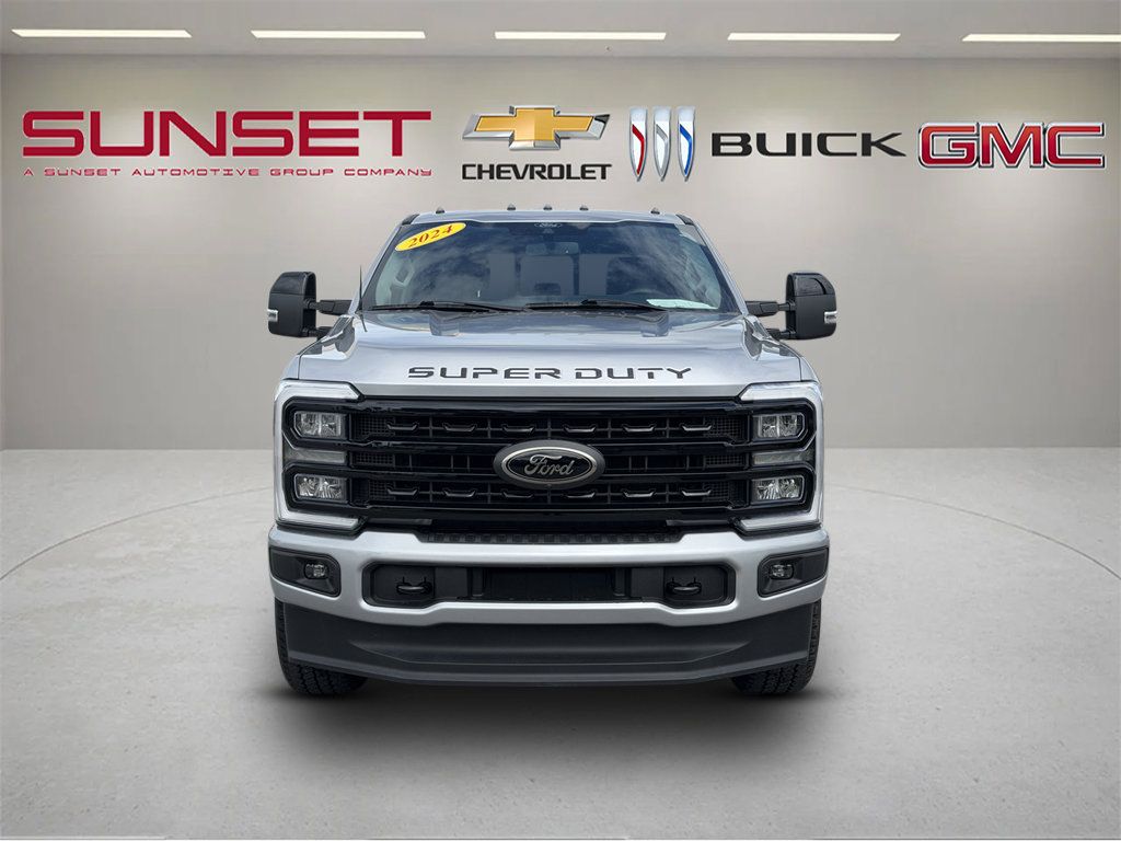 Used 2024 Ford F350 Lariat w/ Black Appearance Package AWD/4WD image 2