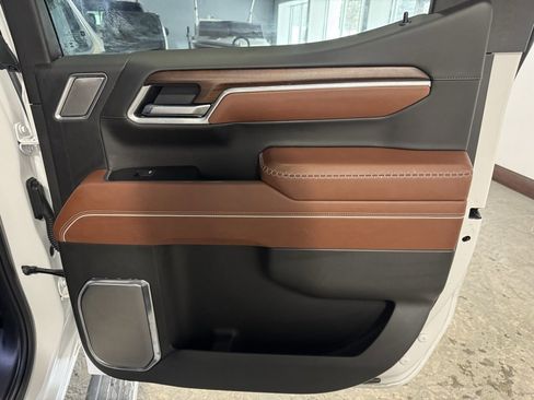 Used 2025 GMC Sierra 1500 Denali Ultimate image 25