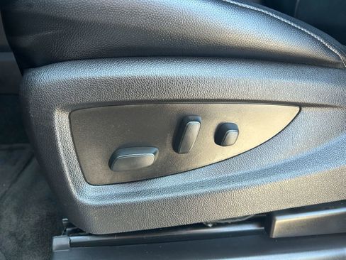Used 2016 GMC Yukon XL SLT w/ Open Road Package image 11