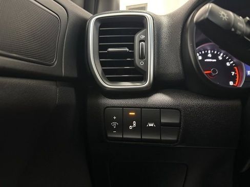 Used 2021 Kia Sportage S image 16