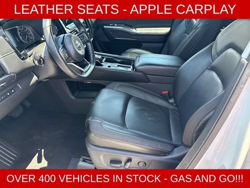 Used 2023 Nissan Pathfinder SL FWD image 9