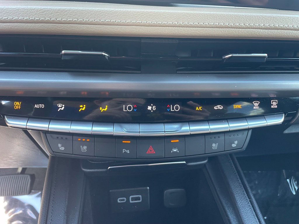 Used 2024 Cadillac XT4 Premium Luxury FWD image 30