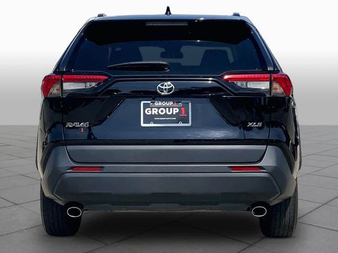 Used 2024 Toyota RAV4 XLE FWD image 5