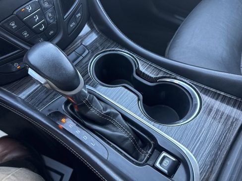 Used 2017 Buick Envision Essence image 19