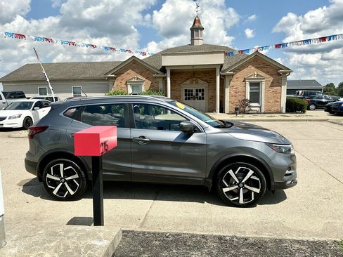 Used 2020 Nissan Rogue Sport SL w/ Premium Package AWD/4WD image 4