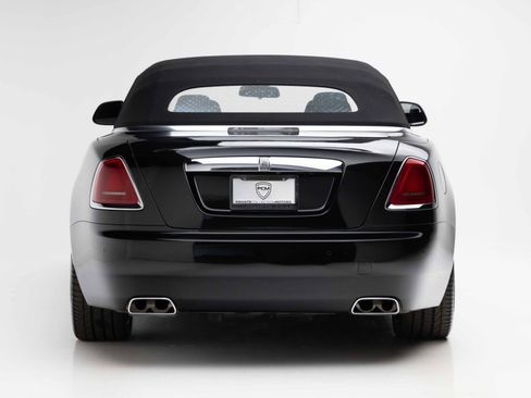 Used 2019 Rolls-Royce Dawn RWD image 23