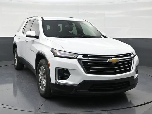 Used 2023 Chevrolet Traverse LT FWD image 7