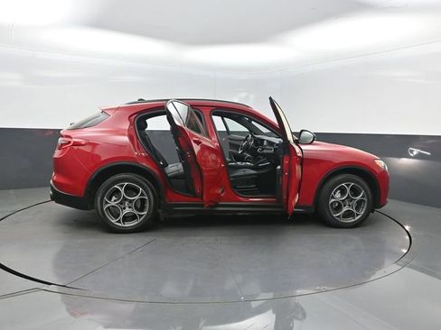 Used 2023 Alfa Romeo Stelvio Sprint AWD/4WD image 38