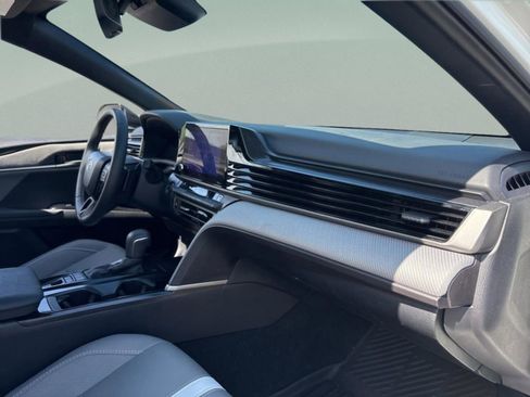 Certified 2025 Toyota Camry SE image 31