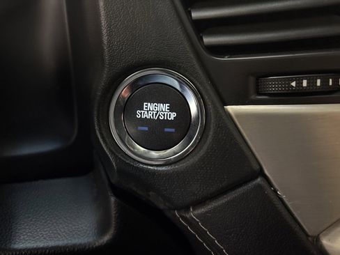 Used 2017 GMC Yukon Denali image 21