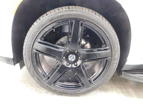 Used 2021 Cadillac Escalade ESV Sport Platinum w/ Heavy-Duty Trailer Package image 10