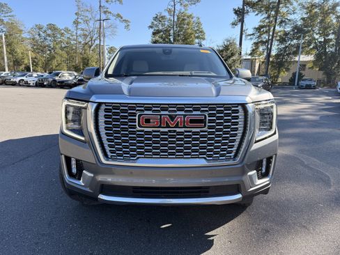 Used 2021 GMC Yukon Denali w/ Denali Ultimate Package image 2