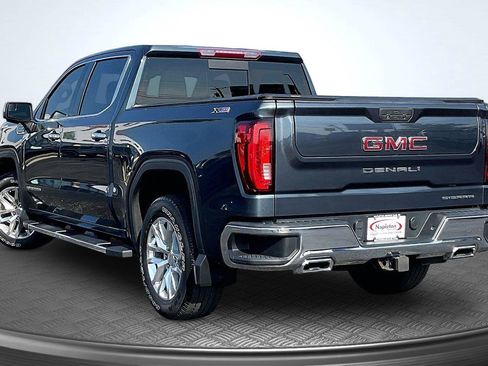 Used 2019 GMC Sierra 1500 SLT w/ SLT Premium Package AWD/4WD image 14
