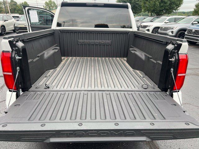 Used 2024 Toyota Tacoma SR5 AWD/4WD image 14