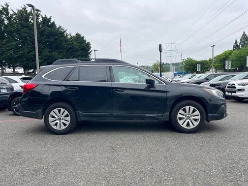 Used 2019 Subaru Outback 2.5i Premium AWD/4WD image 8