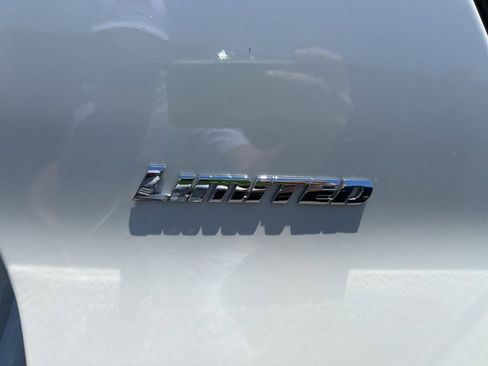Used 2021 Toyota 4Runner Limited AWD/4WD image 14