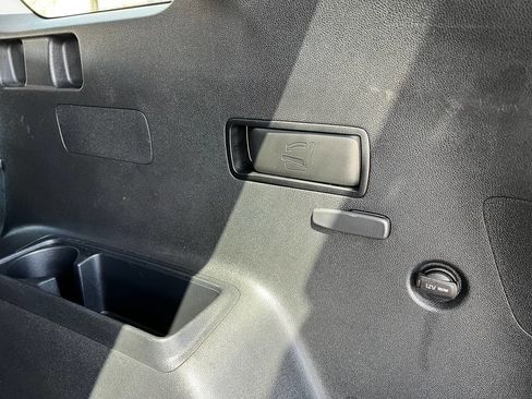 Used 2020 Kia Sorento AWD V6 image 30