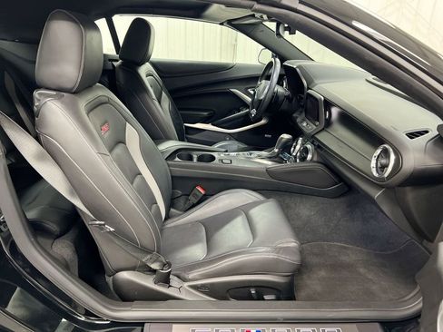 Used 2018 Chevrolet Camaro SS RWD image 21