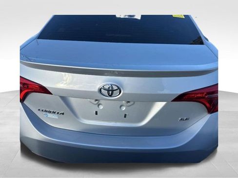 Used 2018 Toyota Corolla SE image 5