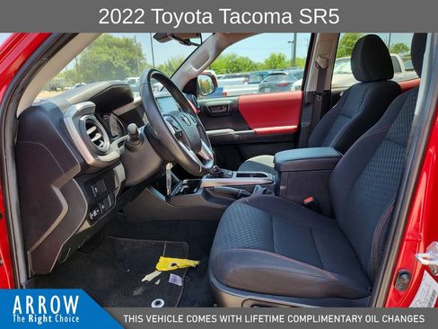 Used 2022 Toyota Tacoma SR5 RWD image 23