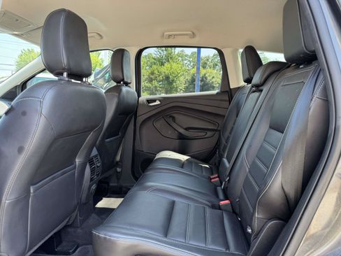 Used 2018 Ford Escape SEL AWD/4WD image 9