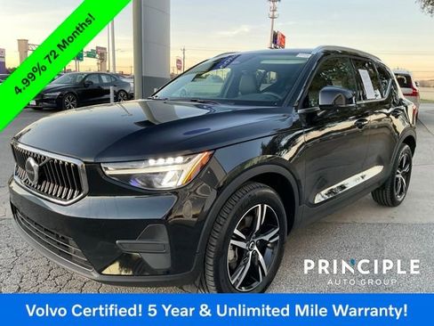 Certified 2025 Volvo XC40 B5 Core image 5