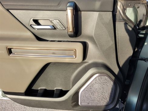 Used 2024 GMC Hummer EV 3X image 22