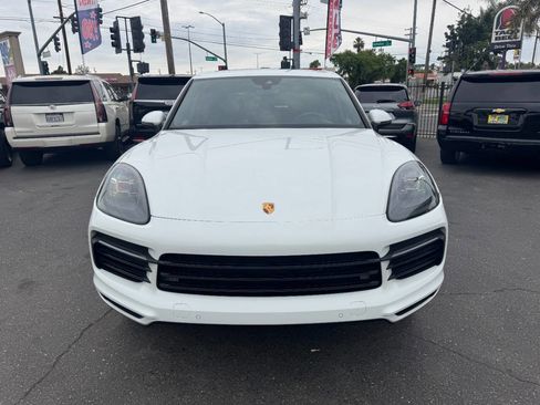 Used 2020 Porsche Cayenne AWD/4WD image 3