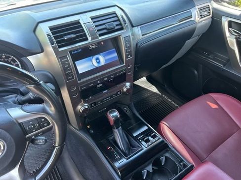 Used 2021 Lexus GX 460 Premium w/ Premium Package AWD/4WD image 31