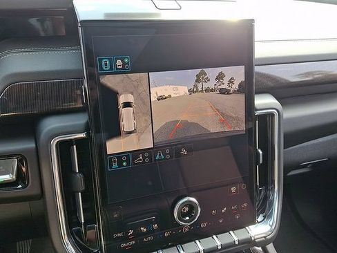 New 2026 GMC Yukon Elevation w/ Elevation Premium Package AWD/4WD image 15