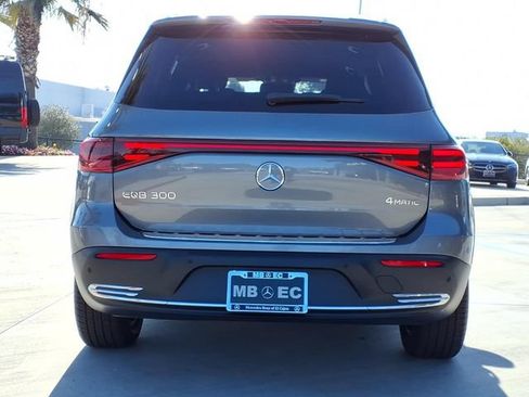 Certified 2025 Mercedes-Benz EQB 300 4MATIC image 22
