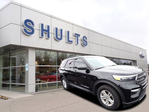 Certified 2023 Ford Explorer XLT w/ Equipment Group 202A image 3