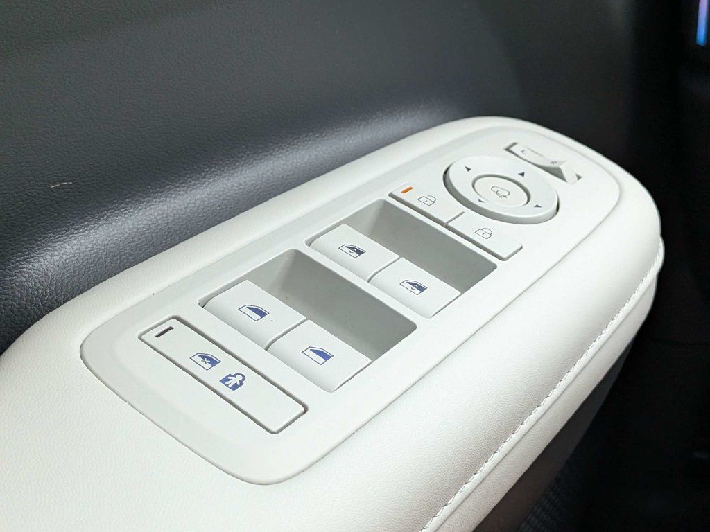 Used 2024 Hyundai Santa Fe Limited FWD image 36