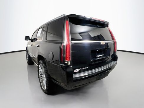 Used 2019 Cadillac Escalade Platinum RWD image 8