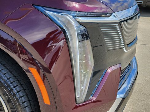 New 2025 Cadillac Escalade IQ Luxury 1 image 9
