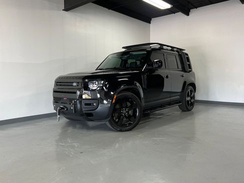 Used 2020 Land Rover Defender 110 HSE image 2