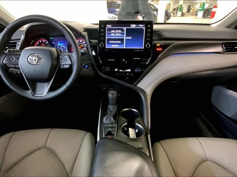 Used 2023 Toyota Camry XSE image 16