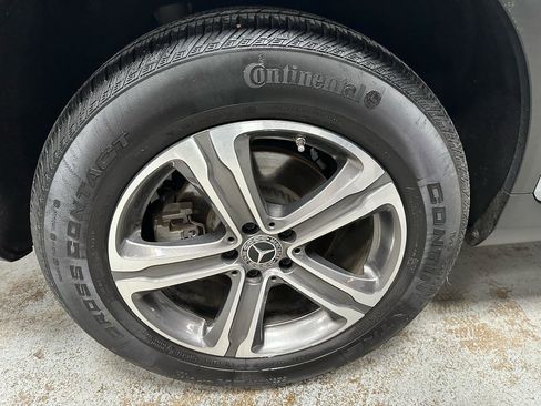 Used 2022 Mercedes-Benz GLC 300 4MATIC image 24