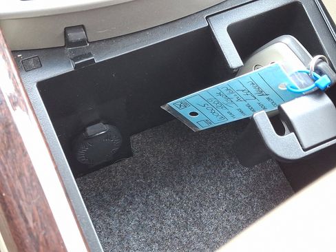 Used 2009 Toyota Avalon Limited image 24