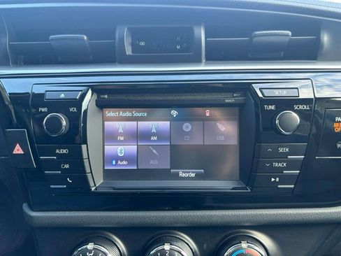 Used 2016 Toyota Corolla image 25