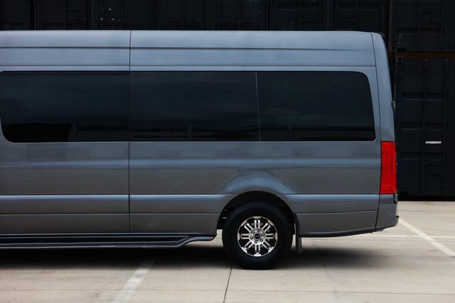Used 2020 Mercedes-Benz Sprinter 2500 image 35