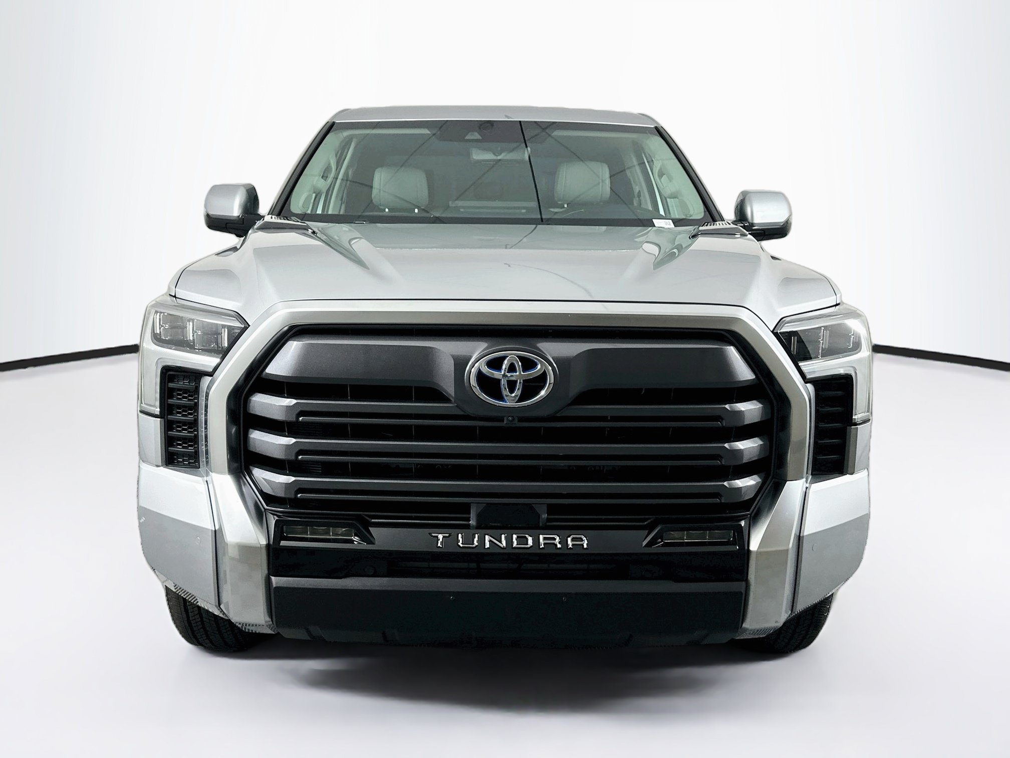 Used 2024 Toyota Tundra Limited AWD/4WD image 2