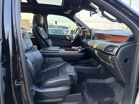 Used 2019 Lincoln Navigator L Reserve image 15