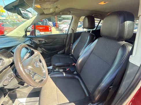 Used 2019 Buick Encore Sport Touring image 17