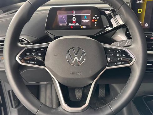 Used 2024 Volkswagen ID.4 S image 12